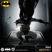 Load image into Gallery viewer, One:12 Collective Figures - DC - Batman: Year One Maple and Mangoes