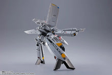 Load image into Gallery viewer, DX CHOGOKIN VF-1S Valkyrie Roy Focker Special Revival Ver. Maple and Mangoes