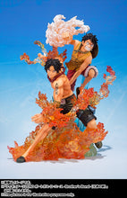 Load image into Gallery viewer, Figuarts ZERO Monkey D. Luffy -Brother's Bond- (Brotherhood) (Reissue) Maple and Mangoes
