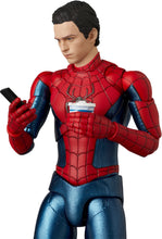 Load image into Gallery viewer, MAFEX Spider-Man New Red & Blue Suit Maple and Mangoes