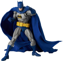 Load image into Gallery viewer, Medicom Toy — MAFEX: BATMAN: HUSH - Batman (Recollection Blue Ver. / No.333) Maple and Mangoes