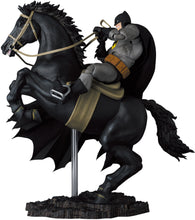 Load image into Gallery viewer, MAFEX Batman & Horse (The Dark Knight Returns) Maple and Mangoes