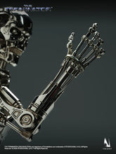 Load image into Gallery viewer, The Terminator - Endoskeleton 1/6 Collectible Figure Maple and Mangoes
