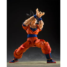 Load image into Gallery viewer, Dragon Ball Z Son Goku The Kind-Hearted Saiyan S.H.Figuarts Action Figure Maple and Mangoes
