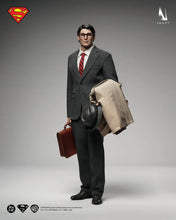 Load image into Gallery viewer, INART Superman (1978) 1/6 Collectible Figure Deluxe Edition Maple and Mangoes

