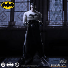 Load image into Gallery viewer, One:12 Collective Figures - DC - Batman: Year One Maple and Mangoes
