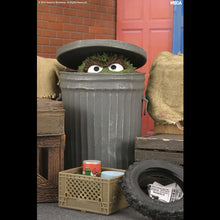 Load image into Gallery viewer, Sesame Street 7" Scale Figures - Ultimate Oscar The Grouch(Pre-Order)*
