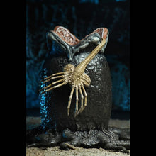 Load image into Gallery viewer, Alien 7&quot; Scale Action Figures - Ultimate 40th Anniversary Big Chap Maple and Mangoes

