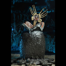 Load image into Gallery viewer, Alien 7&quot; Scale Action Figures - Ultimate 40th Anniversary Big Chap Maple and Mangoes
