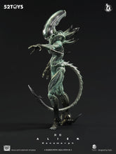 Load image into Gallery viewer, Alien: Xenomorph (Special Edition) - Figlite Action Figure [52Toys] (Pre-order)*
