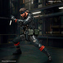 Load image into Gallery viewer, Amazing Yamaguchi/Revoltech: METAL GEAR SOLID Delta / Snake Eater - Naked Snake (Sneaking Suit Ver.) (Limited + Bonus) [Kaiyodo]Maple and Mangoes
