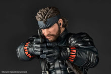 Load image into Gallery viewer, Amazing Yamaguchi/Revoltech: METAL GEAR SOLID Delta / Snake Eater - Naked Snake (Sneaking Suit Ver.) (Limited + Bonus) [Kaiyodo]Maple and Mangoes
