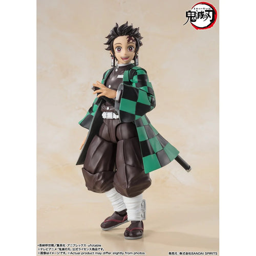 Demon Slayer: Kimetsu No Yaiba Tanjiro Kamado S.H.Figuarts Action Figure Maple and Mangoes