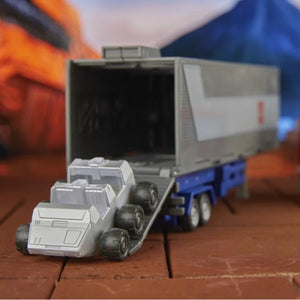 Transformers Studio Series Commander Class The Transformers: The Movie 86-31 Optimus Prime Maple and Mangoes