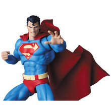 Load image into Gallery viewer, MAFEX (No.117): Batman - Superman (Hush Ver.) - Renewal Ver. [Medicom Toy] Maple and Mangoes
