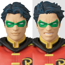 Load image into Gallery viewer, MAFEX Robin (Batman: Hush Ver.) Maple and Mangoes
