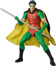 Load image into Gallery viewer, MAFEX Robin (Batman: Hush Ver.) Maple and Mangoes

