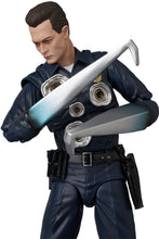 Load image into Gallery viewer, MAFEX Terminator 2 Judgement Day T-1000 Maple and Mangoes
