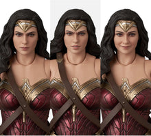 Load image into Gallery viewer, MAFEX Wonder Woman (Zack Snyder's Justice League Ver.) Maple and Mangoes
