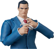 Load image into Gallery viewer, MAFEX Clark Kent (Batman: Hush Ver.) Maple and Mangoes
