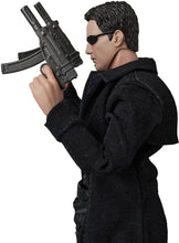 Load image into Gallery viewer, Medicom Toy — MAFEX: The Matrix - Neo (No.332) Maple and Mangoes
