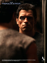 Load image into Gallery viewer, The Terminator: T-800 1/6 Collectible Figure (Pre-order)*
