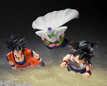 Load image into Gallery viewer, S.H.FIGUARTS: Dragon Ball Z - Son Gohan Z-FIGHTERS Ver. (First Press Bonus) [Bandai Spirits] Maple and Mangoes

