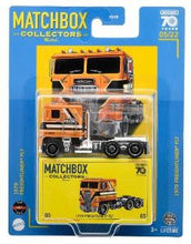 Load image into Gallery viewer, MatchBox Collector&#39;s Assortment Set of 5 Maple and Mangoes
